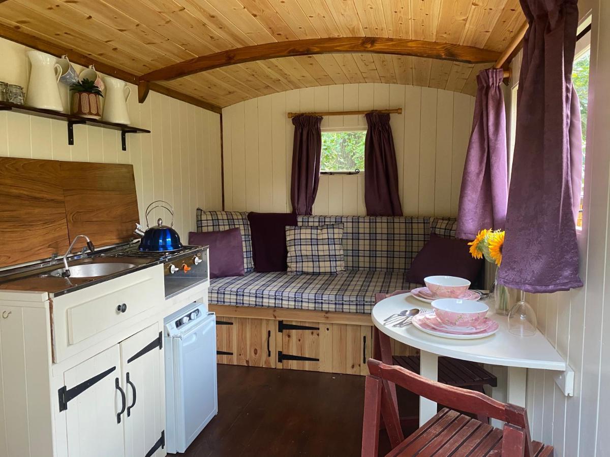 Baddiley The Shepherd'S Hut - Wild Escapes Wrenbury Off Grid Glamping - Ages 12 And Over מראה חיצוני תמונה