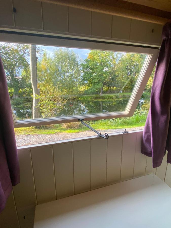 Baddiley The Shepherd'S Hut - Wild Escapes Wrenbury Off Grid Glamping - Ages 12 And Over מראה חיצוני תמונה